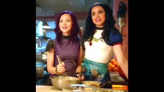 their face😂 #shorts #descendants #mal #evie #jay #carlos #lonnie #tiktok #kaledits #desvampire