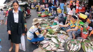 Cambodian Wet Market Scenes  - Vendors, Fish, Seafood, Vegetables, Fruit, Meat & More Food