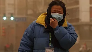 Smog-Alarm in Peking durch schlimmsten Sandsturm seit 10 Jahren