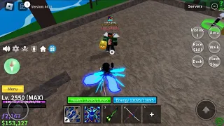 Bloxfruits helping a noob in the first sea