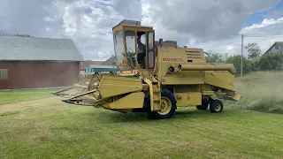 Köp Veterantröska New Holland Clayson 1520 på Klaravik