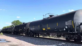 EB BNSF rolling out of New Iberia past Darnell crossing headed towards Avondale Yard.