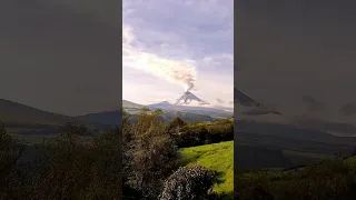Началось извержение вулкана Котопахи в Эквадоре