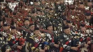 Extra Film of 10,000 Pipers on Millennium Pipes.