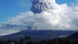 При извержении вулкана на Филиппинах погибли 5 человек