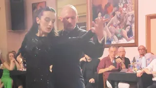 Los Mareados (Pugliese) Cécile Rouanne y Rémi Esterle. Milonga en lo de Balmaceda 22feb24 (3/3)