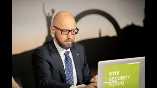 Арсеній Яценюк на КБФ #webksf: Зробити Україну членом НАТО і ЄС – це найкраща відповідь