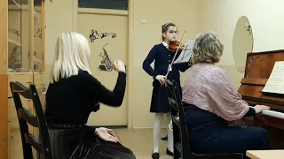Учитель по классу скрипки Косаревская В.А. Работа над прыгающими штрихами в классе скрипки