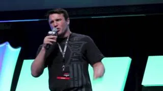 Chael Sonnen Verbally Beats Down Heckling Fan  (UFC 2013 Fan Expo)