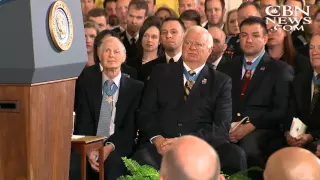 Navy SEAL Receives Medal of Honor at White House Ceremony