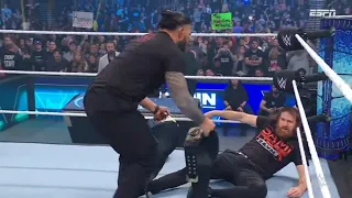 Roman Reigns es atacado por Sami Zayn - WWE SmackDown 3 de Febrero 2023 Español Latino
