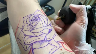 LIVE TATTOO: ROSE WITH LEAVES