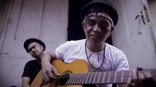 Momo - Kupu Kupu Baja Accoustic Short Part // EARLY 2018 FRESH!!!