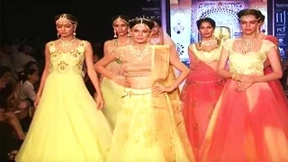 IIJW  Day 2 Fashion Show | Model Ramp walk