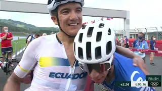 Últimos kilómetros Del Oro olímpico de Richard Carapaz. Mega resumen. El Mejor ciclista ECUATORIANO