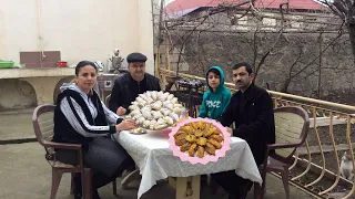 Abundant sweets prepared from two different doughs sat on the table for Baba lovers! interesting day