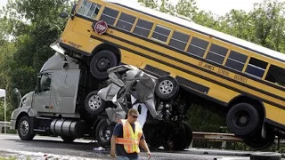 CRAZY BUS DRIVING FAILS , IDIOT BUS DRIVERS 2017