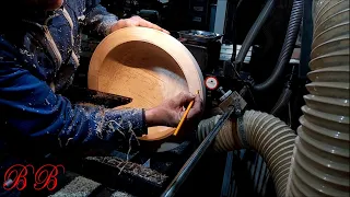 Wood turning a large Ash bowl using the 10% rule / woodturning