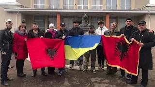 Top News-5 mijë shqiptarët, jeta në Ukrainë/Ruajnë gjuhën e traditat, por gati dhe për luftë