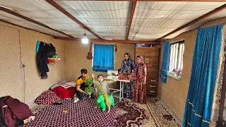 Snowy Fun: A Day in Hamid's Nomadic Family Life ⛄👨‍👩‍👧‍👦❄️