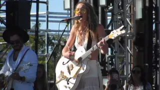 Zella Day "High" full length @ Coachella Outdoor Stage  April 23, 2016