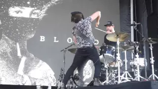 Royal Blood - "Iron Man" (Black Sabbath Cover)" - Life Is Beautiful Festival 2015, Las Vegas