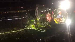 Yellow Coldplay live Levis stadium 2016