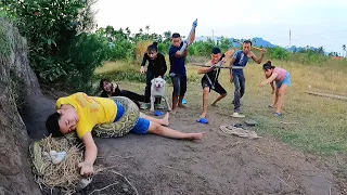 6 Brave Hunters With Pitbull Dog Confront Fierce Giant Pythons To Save The Girl, Wild Hunter TV