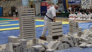 Pokaz Tameshiwari na Eliminacjach do ME Karate Shinkyokushin 2015 Tarnów