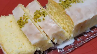 Learn how to make the best lemon cake in the world! Delicious and easy recipe