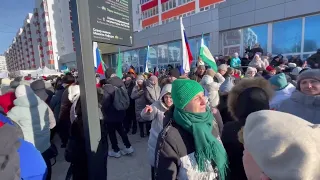 Людей согнали на концерт в поддержку Хабирова. Как это было