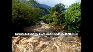 Chegada de Enchente em Santo Aleixo   Magé RJ Brasil