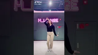 TikTok │ Hyeseong ⏤ Lovesick Girls ✨