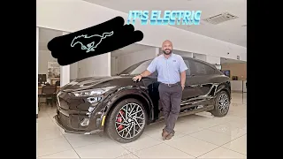 Ford Mustang Mach-E. Eléctrico y tan rápido como un Shelby!