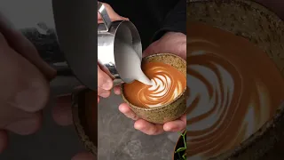 How to push when pouring latte art #barista #coffee #goldenbrowncoffee #cafe #latteart #coffeeart