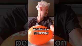 ASSURDO! 😨 ma perché il palloncino non scoppia???