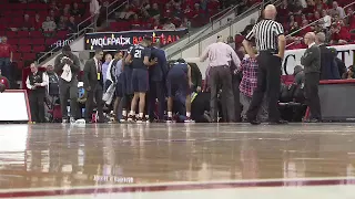South Carolina State guard Tyvoris Solomon collapses on bench (Trainers have to perform  CPR)