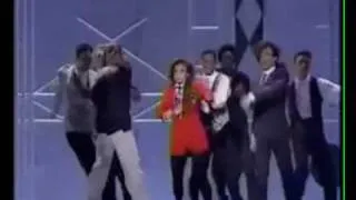 Paula Abdul vs. Janet Jackson (1990 Music Awards)