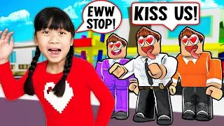 OMG! 😳 TOXIC TRIPLETS Tried to ONLINE DATE Me... (Roblox Brookhaven)