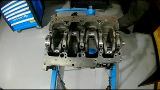 VW T5 T6 2.0 BiTDI CFCA ENGINE REBUILD TIMELAPS