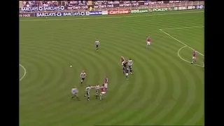 Kieron Dyer fights Lee Bowyer 2005