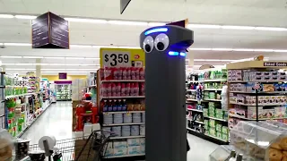 2019-03-23 Marty the Robot in Revere Stop & Shop