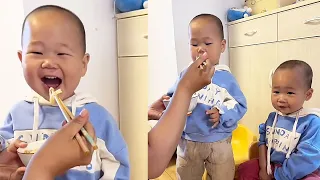 [Super Cute Twins] Drooling for such a long time without eating. Are you kidding me