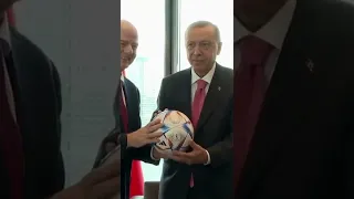 Erdoğan topa kafa attı #shorts