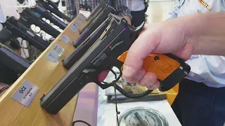 VERIFY: Will guns be allowed at the NRA convention in Texas?