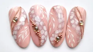 Autumn nail art with blooming gel. Quick and easy nail art gor beginners