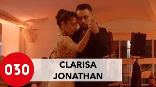 Clarisa Aragon and Jonathan Saavedra – Cotorrita de la suerte