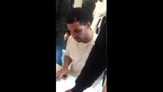 Drake signing my album at Colette Store (Exclusive video)