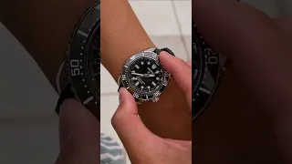Using a Dive watch bezel in public be like… 🤦🏻