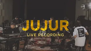 JUJUR (from ‘It Is Well’ EP) - Sidney Mohede